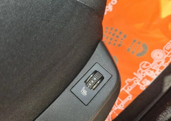 Citroen C4 cena 37900 przebieg: 89000, rok produkcji 2015 z Nowa Dęba małe 742